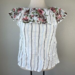 NWT Miss Koo Sleeveless Cropped Floral Top Size M